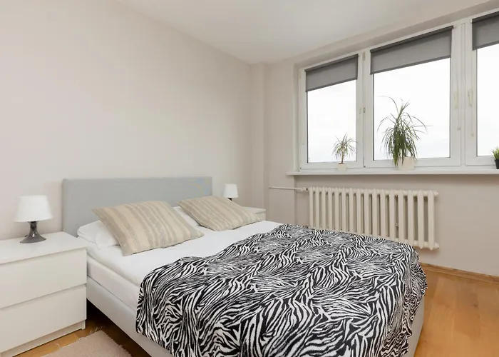 Spacious Perfect For Families By Renters Apartment Warsaw