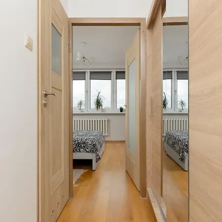 Spacious Perfect For Families By Renters * ワルシャワ