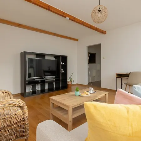 Lägenhet Spacious Perfect For Families By Renters *
