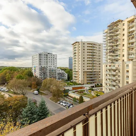 Spacious Perfect For Families By Renters Daire Varşova